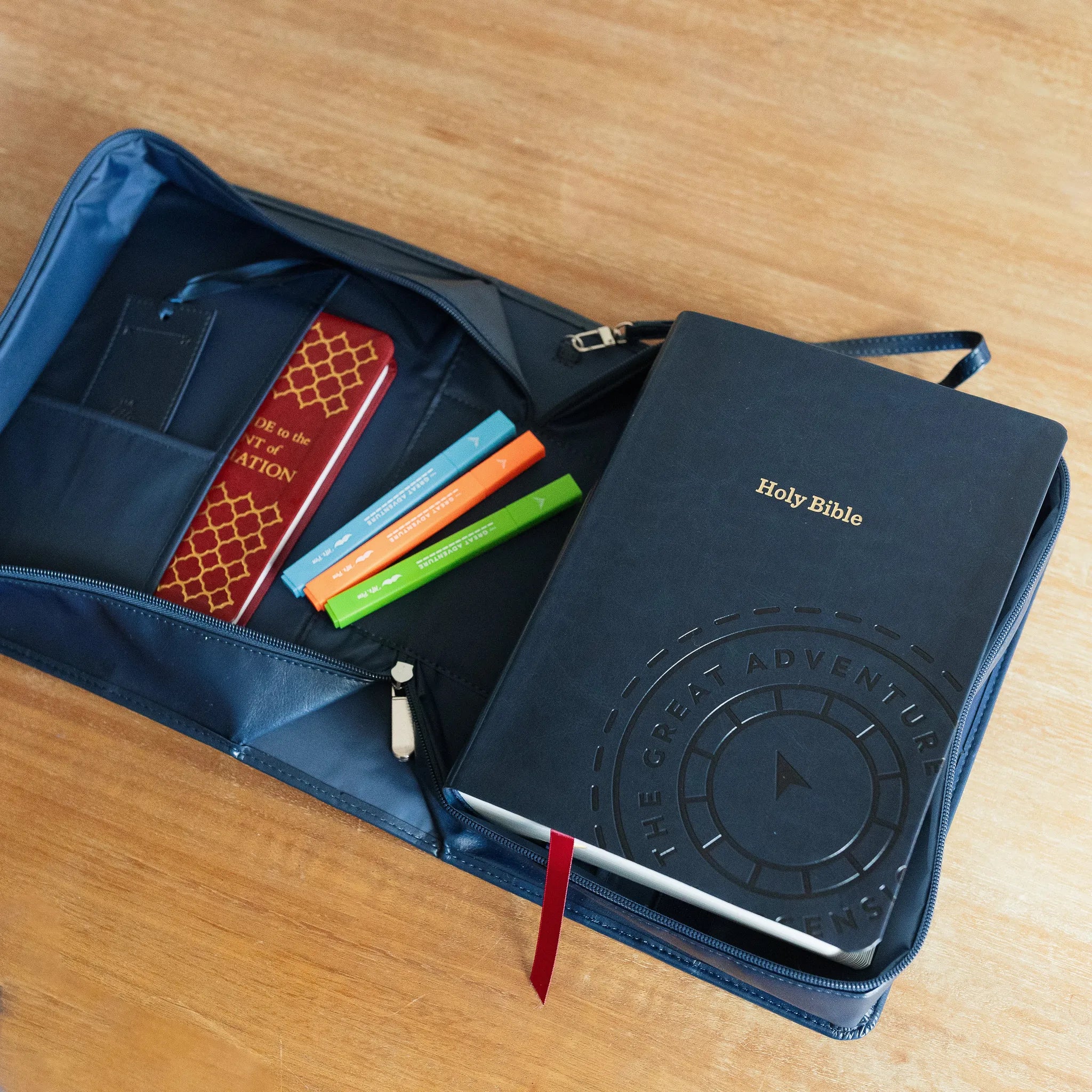 Live Life Through the Lens of Scripture Bible Cover (Leatherlike) Navy - Image 9