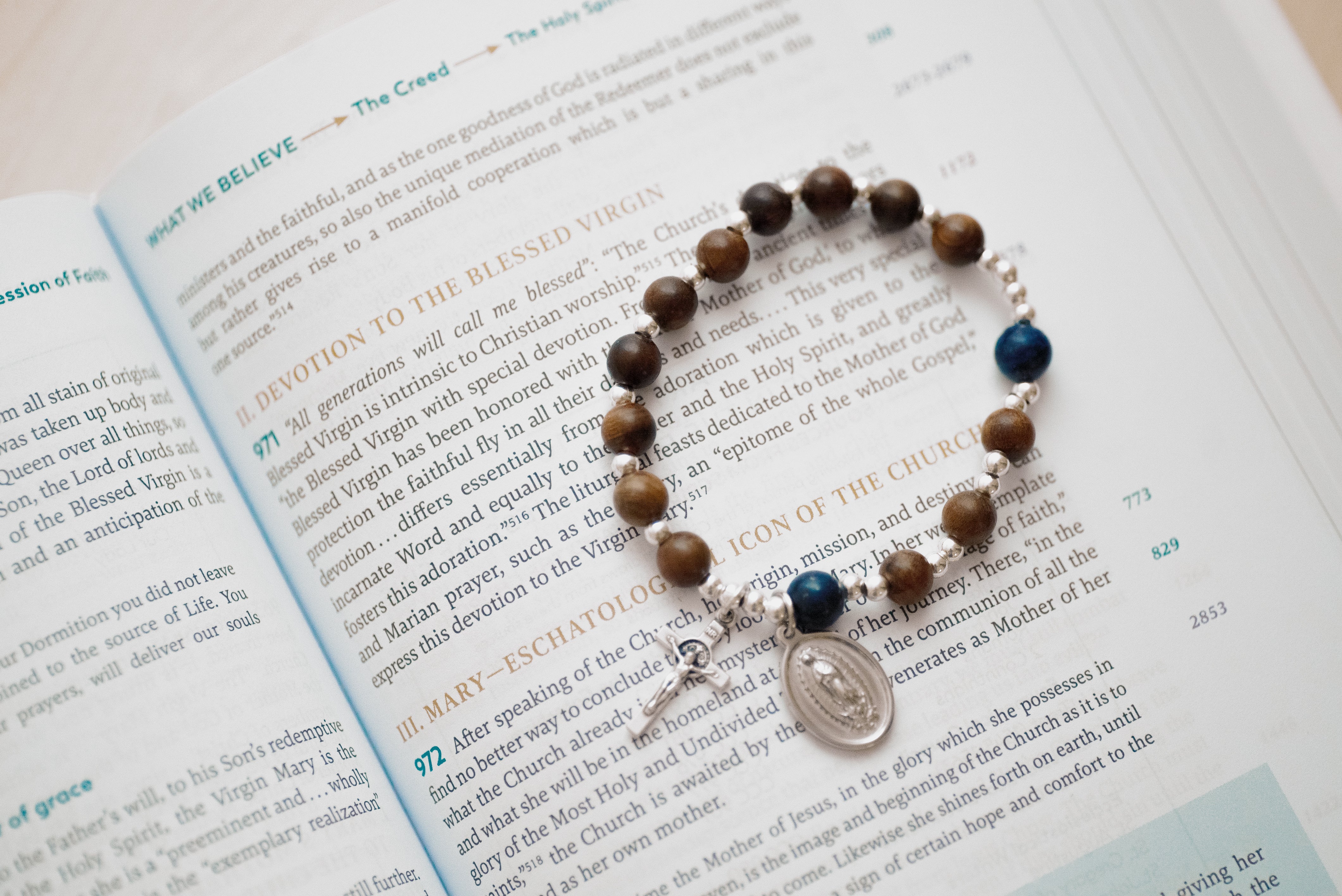 The Rosary in a Year Rosary: 1 Decade Wood/Gemstone Bracelet - Image 5