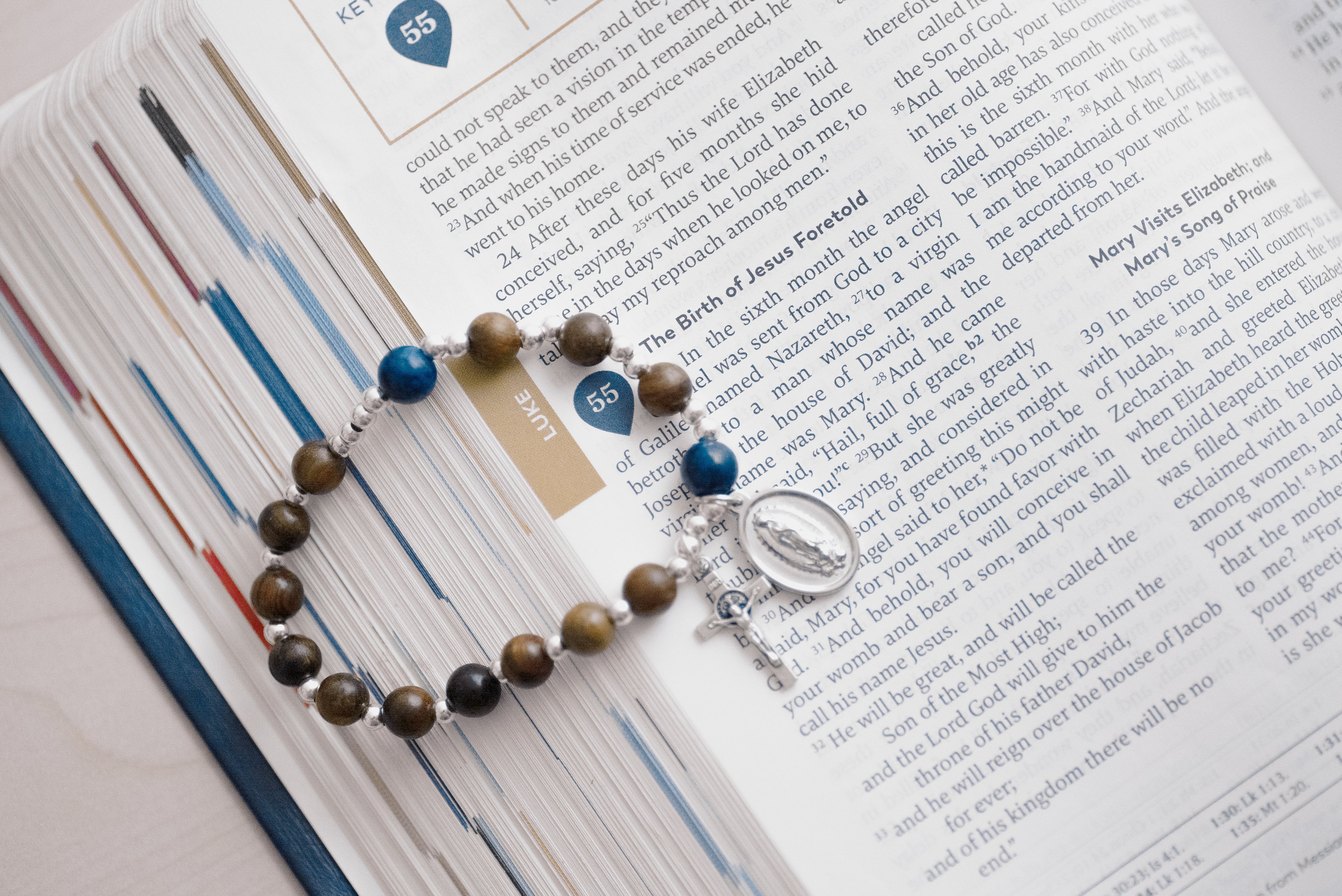 The Rosary in a Year Rosary: 1 Decade Wood/Gemstone Bracelet - Image 6